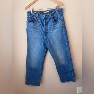 Levi’s Ribcage Straight Ankle Jeans